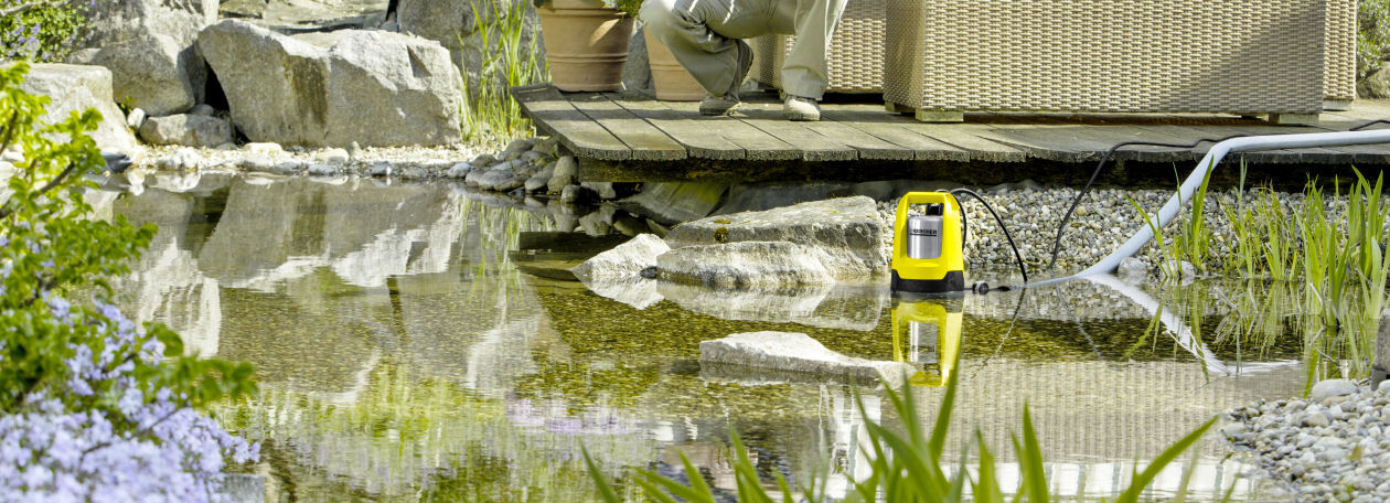 SP7 Karcher pump emptying a pond