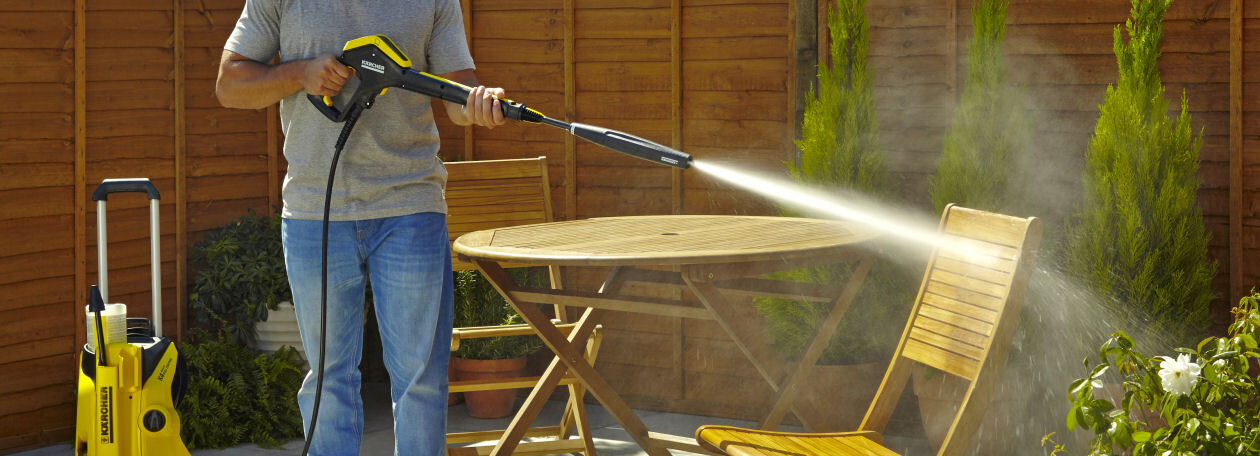Cleaning garden furniture