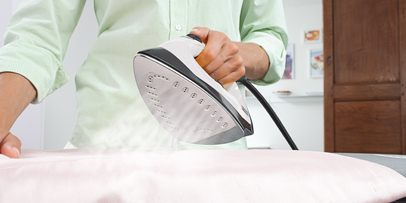 Steam iron 406x203