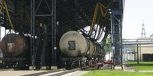 Hauptreinigung langer Bahnkesselwagen