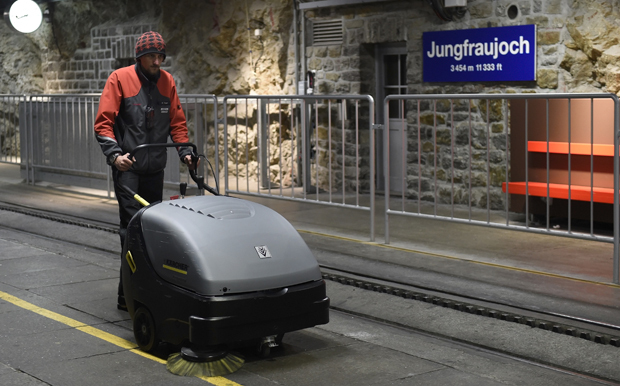 Kehrmaschine auf dem Jungfraujoch