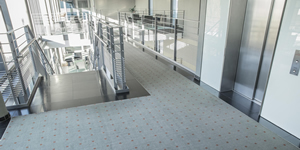 Máquinas para limpar piso profissional aplicações