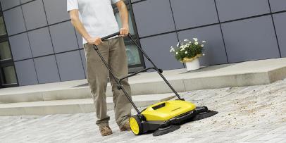 Karcher push sweeper