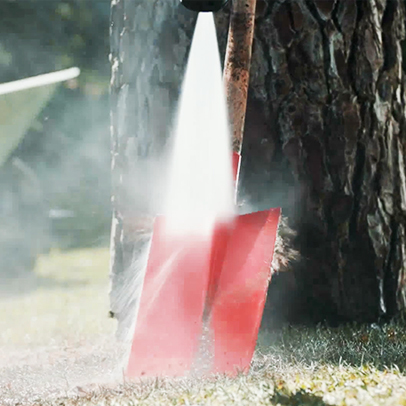 Cleaning a spade