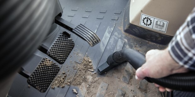 Vacuum interior of tractor and farm equipment with Karcher vacuum cleaners
