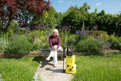 middle sized garden with pressure washer